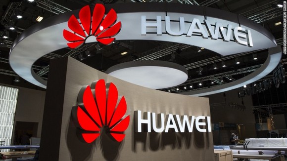 На брифінгу в Шанхаї, PR-директор Huawei Ada Xu заявила, що виробничі зусилля компанії розділені між групами в шести найбільших містах світу